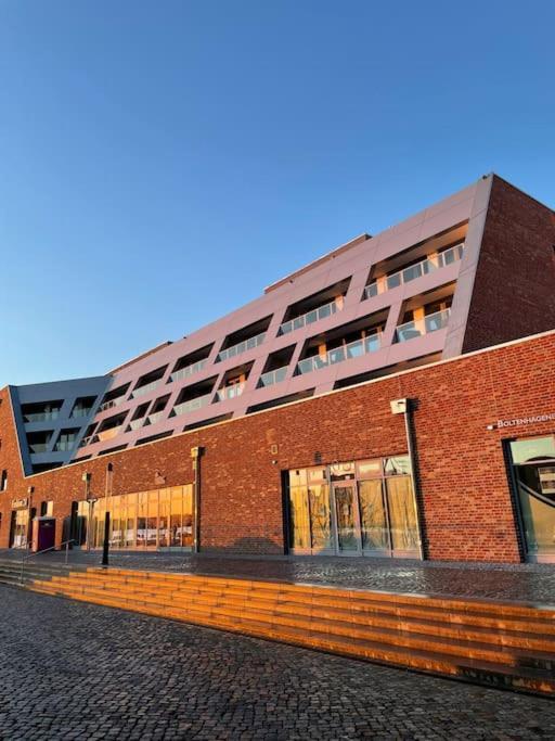 Dock 07 - Modernes 4 Sterne-Ferienapartment Direkt Am Hafen Висмар Экстерьер фото