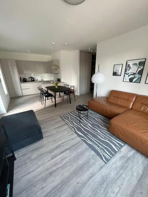 Dock 07 - Modernes 4 Sterne-Ferienapartment Direkt Am Hafen Висмар Экстерьер фото